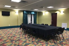 Holiday Inn Express & Suites Southport - Oak Island Area, an IHG Hotel