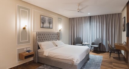 Milestone Suite by Robinson Properties Room Type - Premium Suite