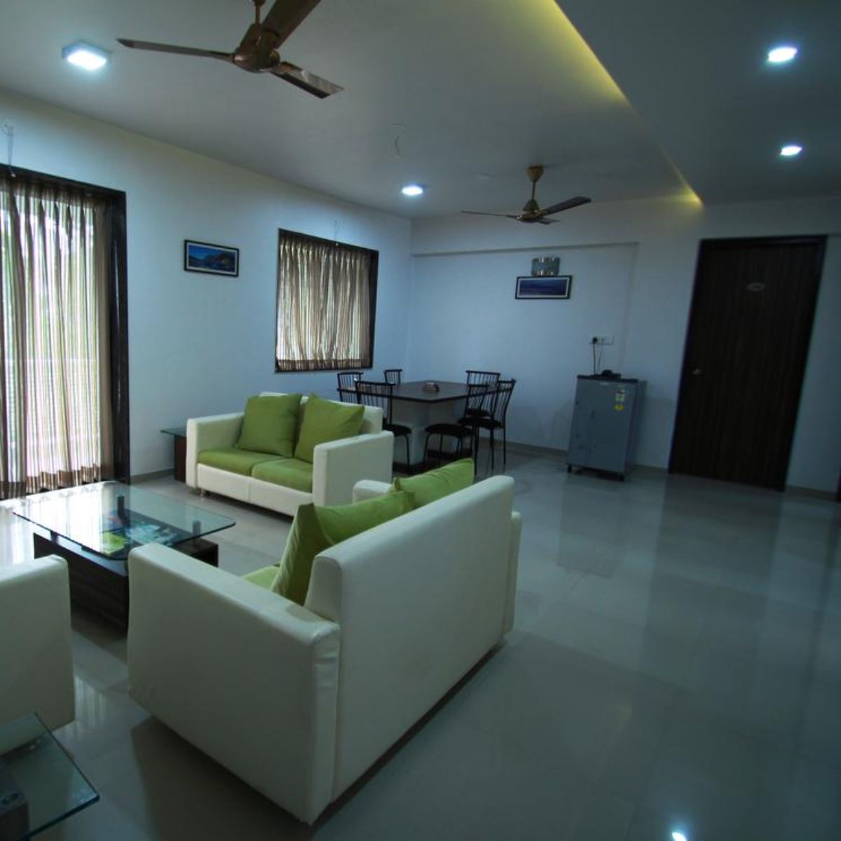 Aashiyana | Rooms in a Service Apartment - Tap to explore photos