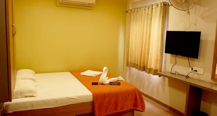 Central Inn Kolhapur Room Type - Deluxe AC Room