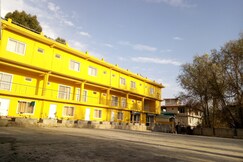 Zhim Zhim Guest House