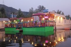 Houseboat Star of Asia
