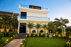 L roy hotel