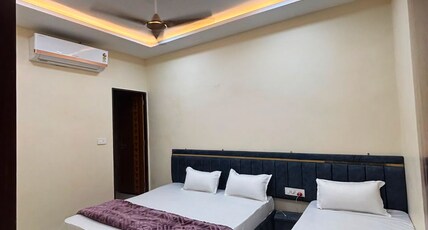 Hotel Vaibhav Palace Room Type - Triple Bed Room