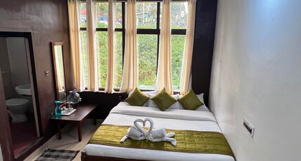 Hotel Cauvery Inn Room Type - Group six members Room Hotel Cauvery Inn Room Type - Group six members Room