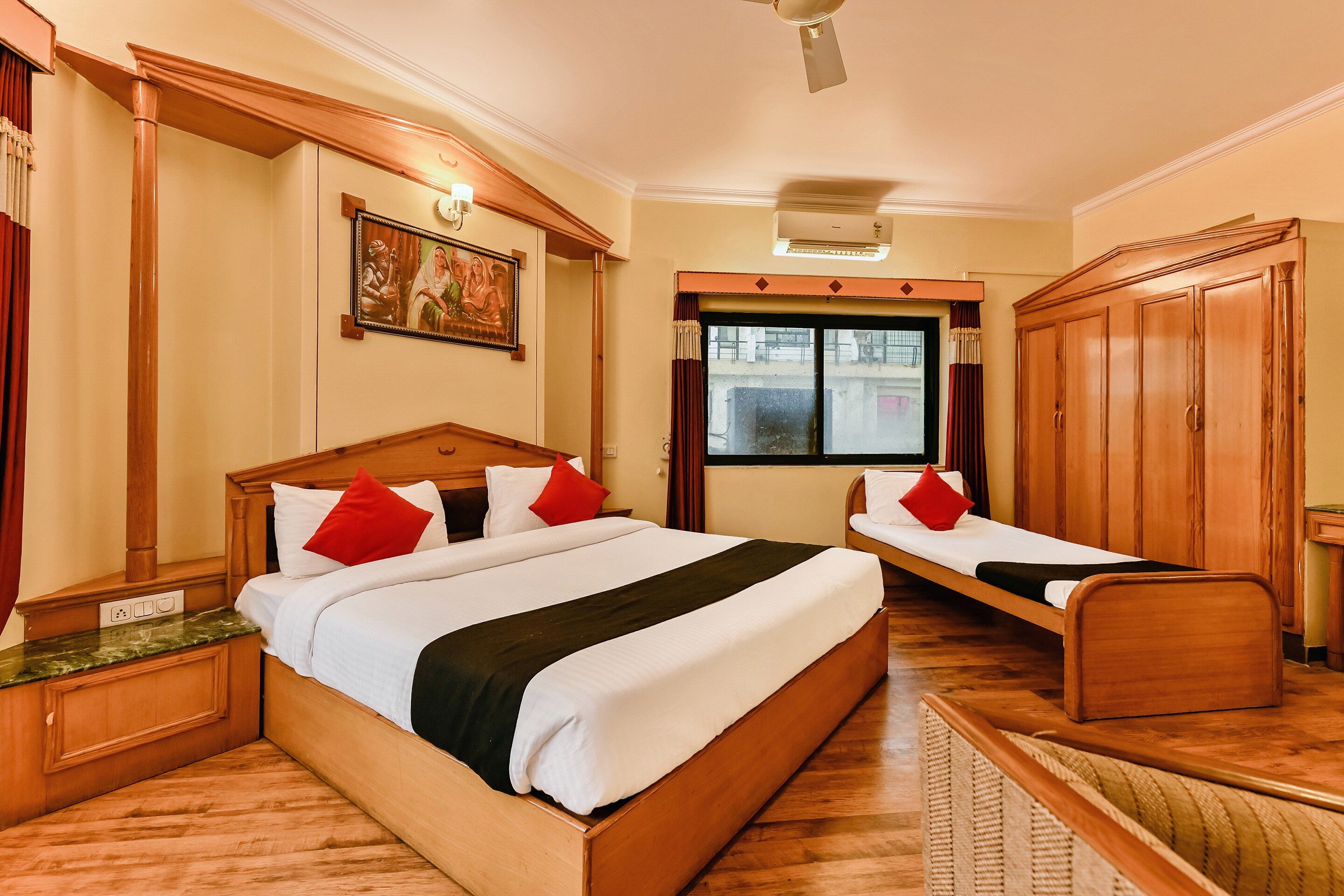 Townhouse Subhash Nagar Formerly Royal Palazzo - Tap to explore photos