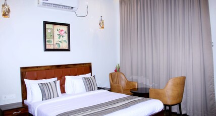 HOTEL BHP6 Room Type - Deluxe AC Room