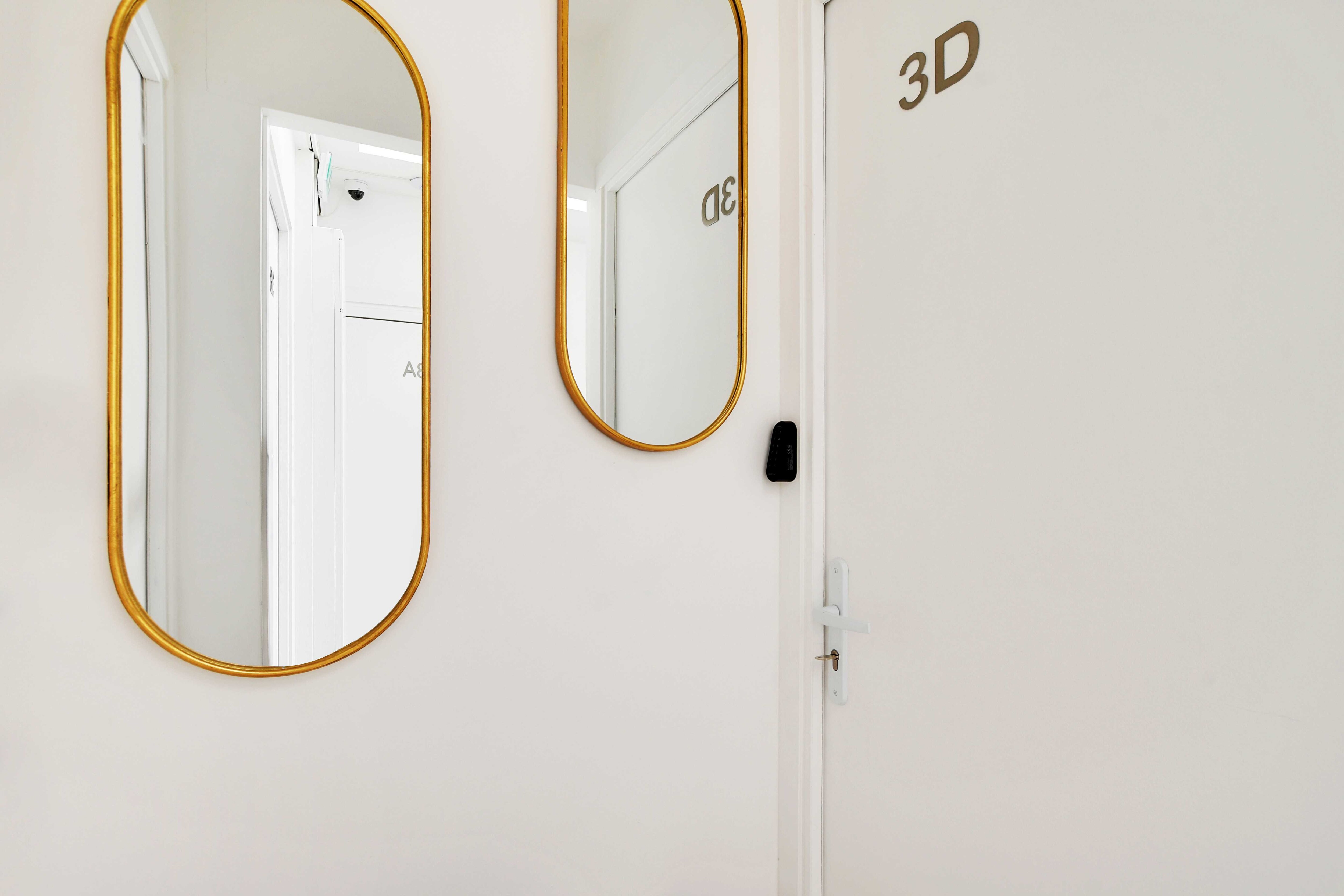 Modern Sutdio for 2 with A/C - Near Montmartre 3 - Tap to explore photos