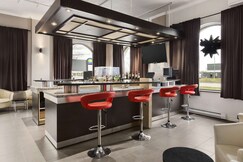 Days Inn & Conference Centre by Wyndham Montreal Airport