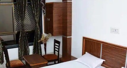 HOTEL SHREE KARNI INDER PALACE Room Type - Deluxe Room