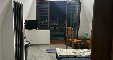 RV Resort Room Type - Deluxe Room 4, 5 Hill View