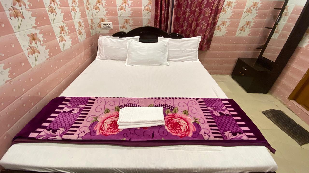 Hotel Aadhi cottage - Tap to explore photos