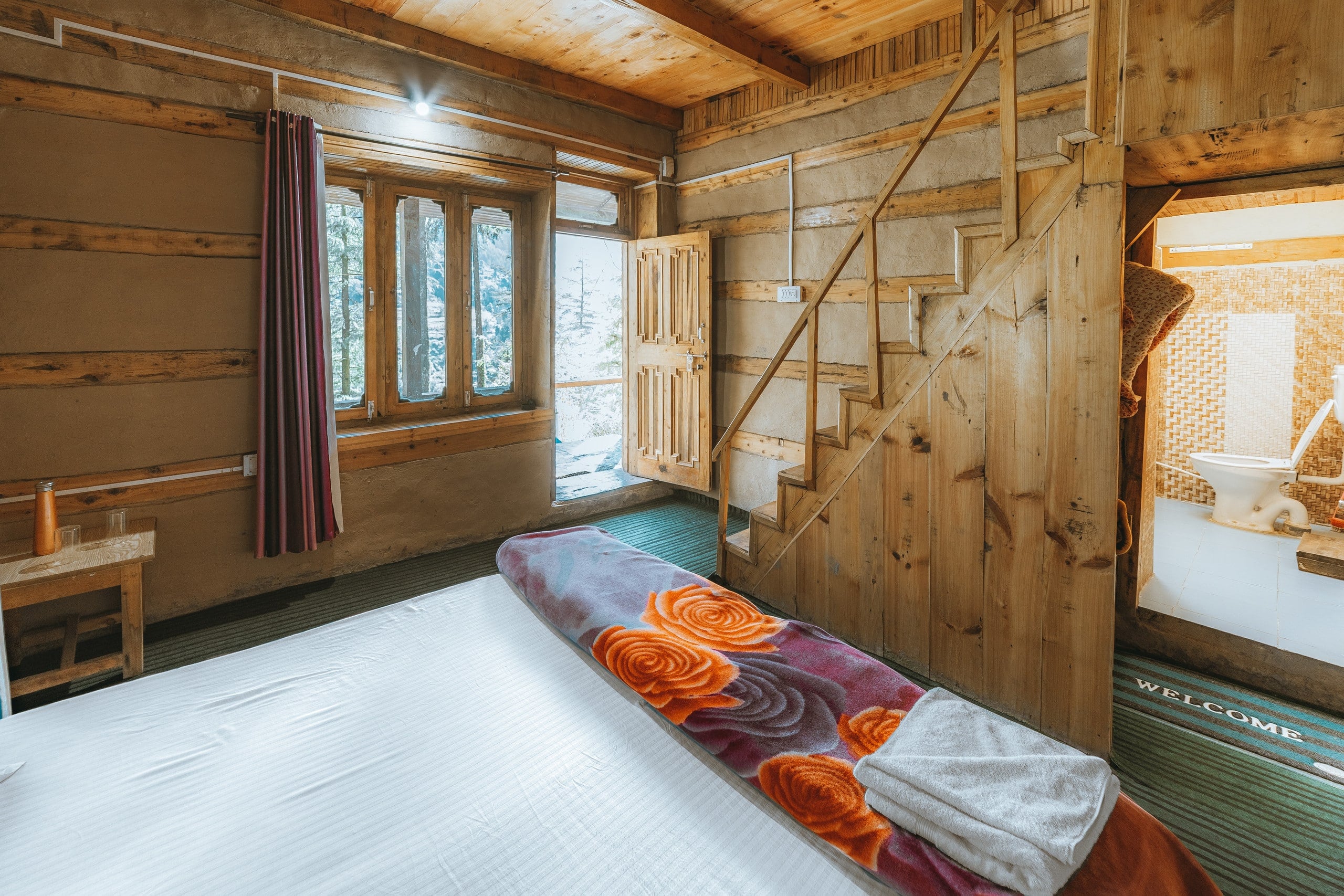 Bastiat Stays Deodar Forest Cottage - Tap to explore photos