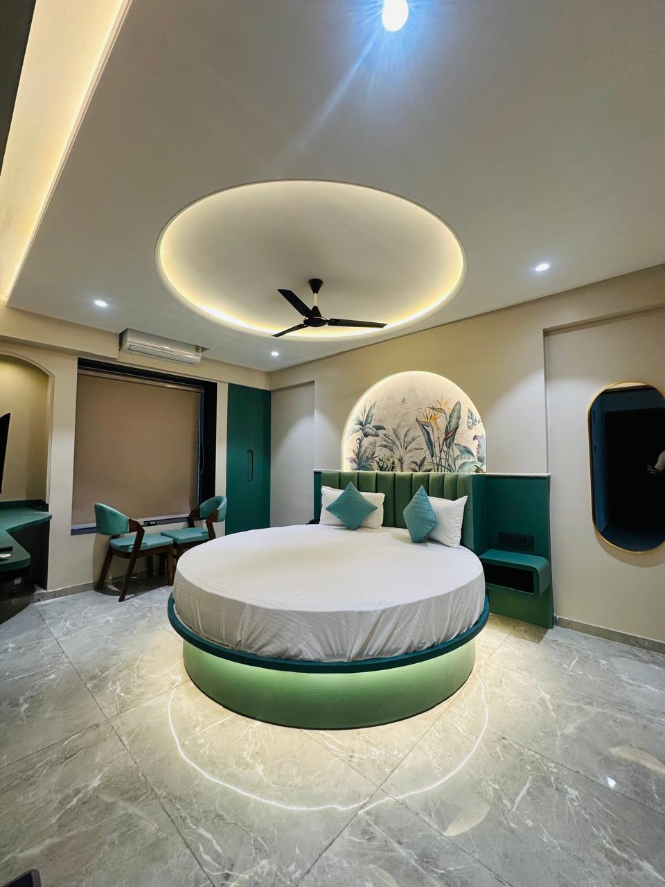 Hotel Wow Stay - Tap to explore photos