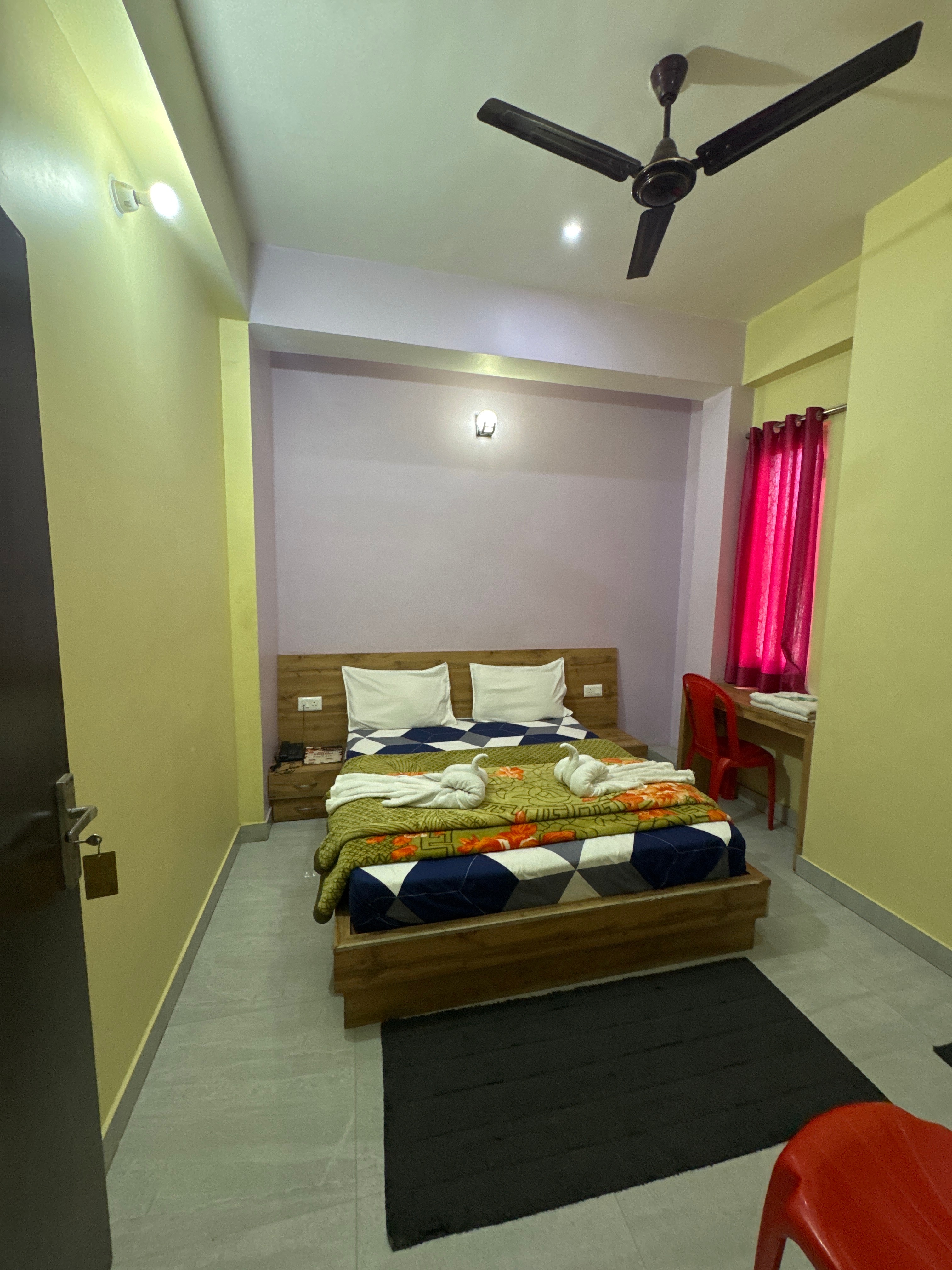 Hotel Rishabh - Tap to explore photos