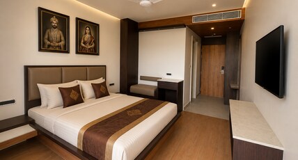 HOTEL ROYAL GRAND HORIZON Room Type - Deluxe Room without Balcony
