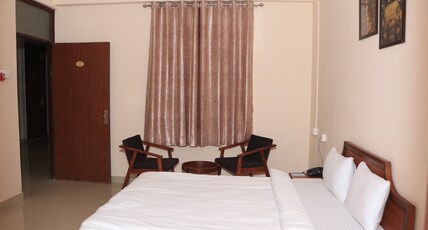 Dwarka Kunj Room Type - DELUXE DBL WITHOUT BACK UP -1st Floor