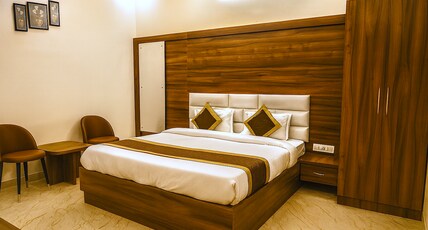 The Golden Villa Room Type - Super Deluxe Room
