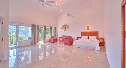 Ice cliff Resort Room Type - Family Suite AC