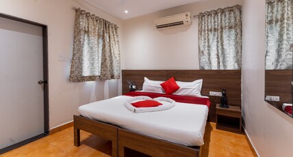 Sea view holidays  Room Type - Family AC Suite