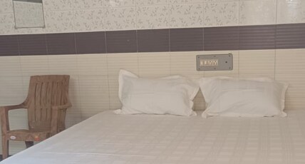 Padmavathi Residency Room Type - AC DOUBLE ROOM