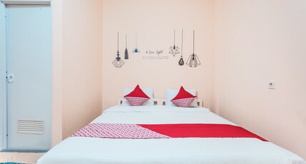 Hotel O Eden Guest House Room Type - Indonesia Deluxe Double Hotel O Eden Guest House Room Type - Indonesia Deluxe Double