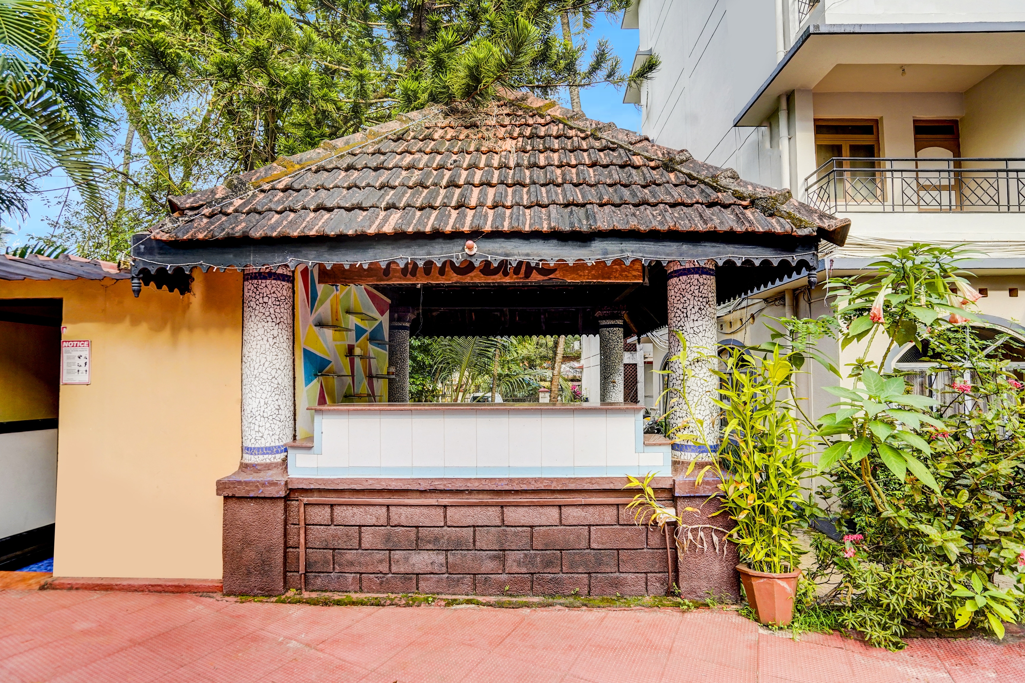 Super Townhouse Calangute Formerly Hotel Horizon - Tap to explore photos