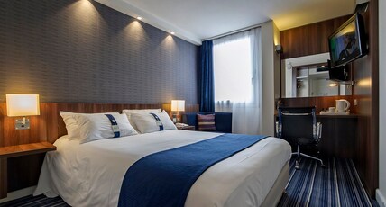 Holiday Inn Express Lille Centre Room Type - 1 Double Standard with Free Breakfast