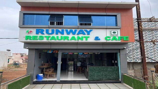 Photos of OYO Runway Restaurant And Hotel Goibibo
