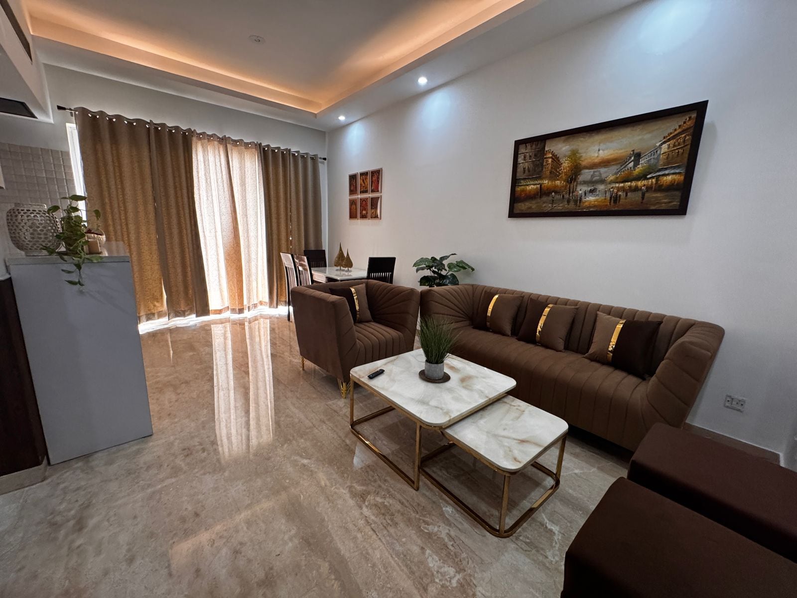 Sky High Luxurious Cozy 2BHK - Tap to explore photos