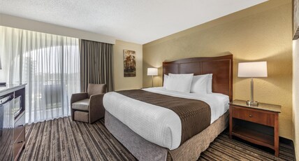 Best Western Plus North Miami-Bal Harbour Room Type - 1 King Bed, Non-Smoking, Balcony, Wireless High-Speed Internet, Microwave And Refrigerator, Coffee M Best Western Plus North Miami-Bal Harbour Room Type - 1 King Bed, Non-Smoking, Balcony, Wireless High-Speed Internet, Microwave And Refrigerator, Coffee M