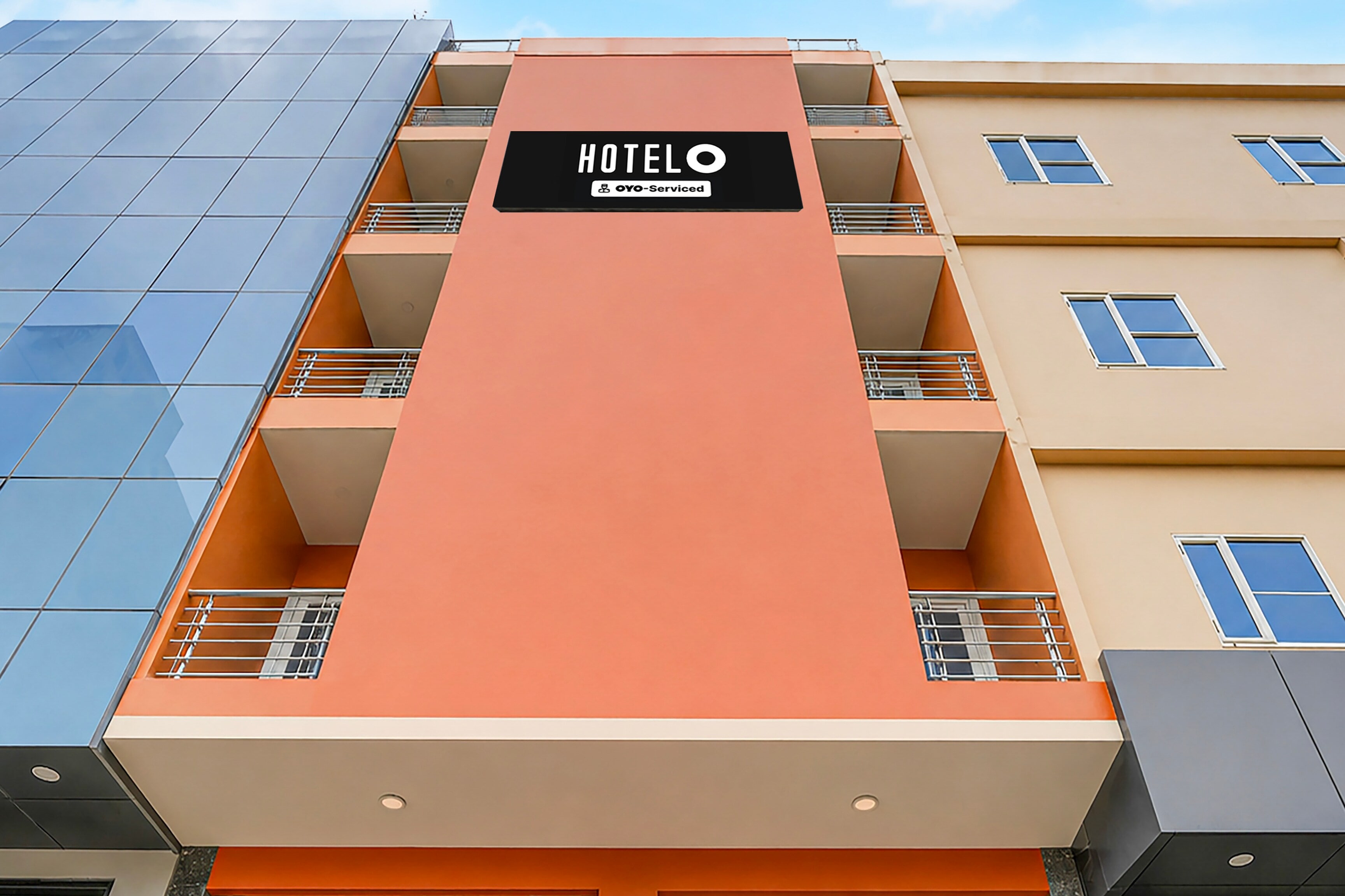 Hotel O IGI Airport Mahipalpur - Tap to explore photos