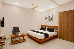Address of Hotel O The Classic Crown