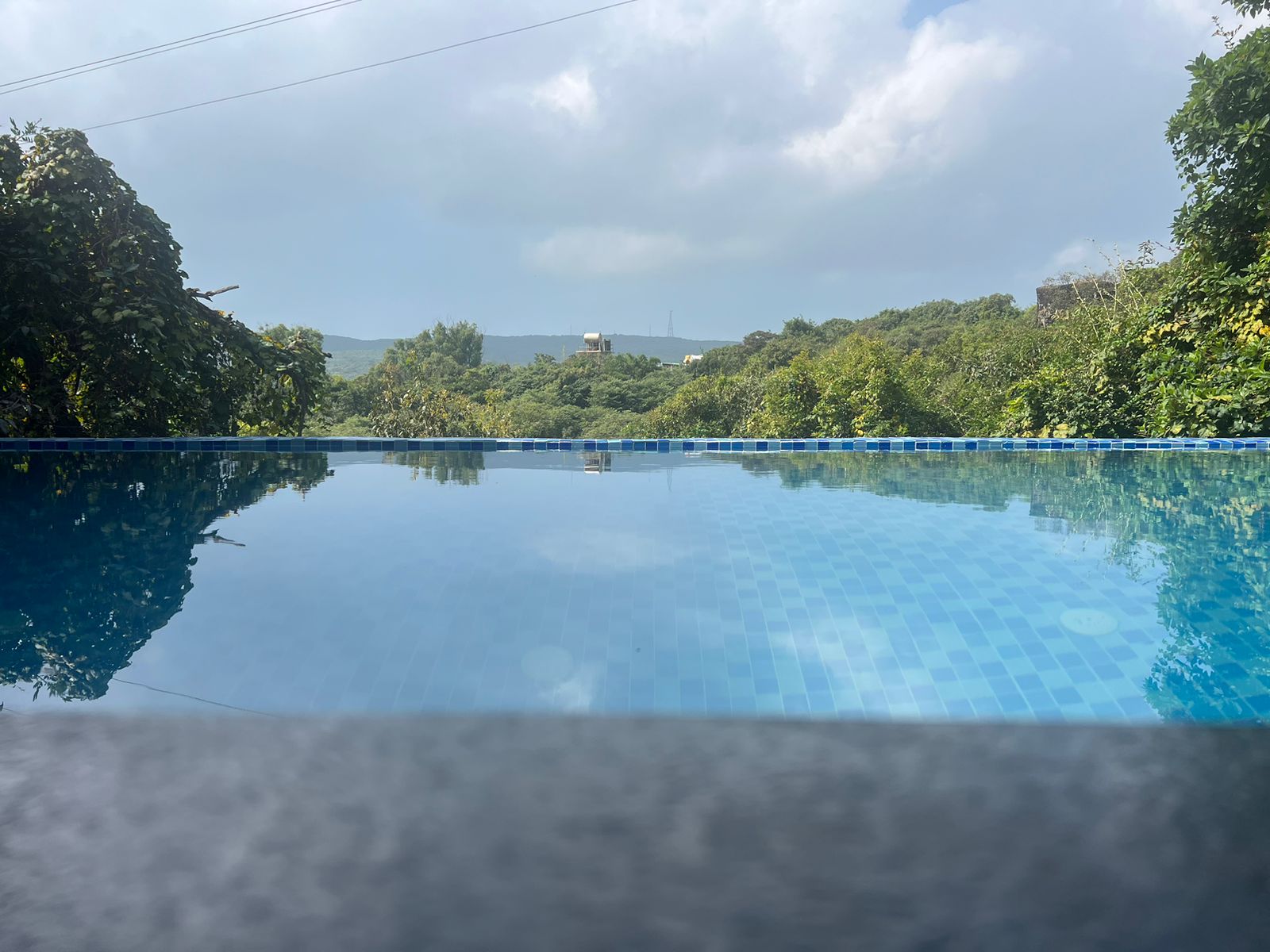 Skyinn Bungalow | 6 BHK Luxury Villa - Tap to explore photos