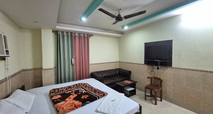 Hotel Geetanjali Palace Room Type - Standard Double AC Room