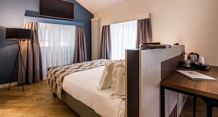 Best Western Hotel Metropoli Room Type - 1 King Bed, Non-Smoking, Superior Room, Free Wi-Fi, Safe, Kettle