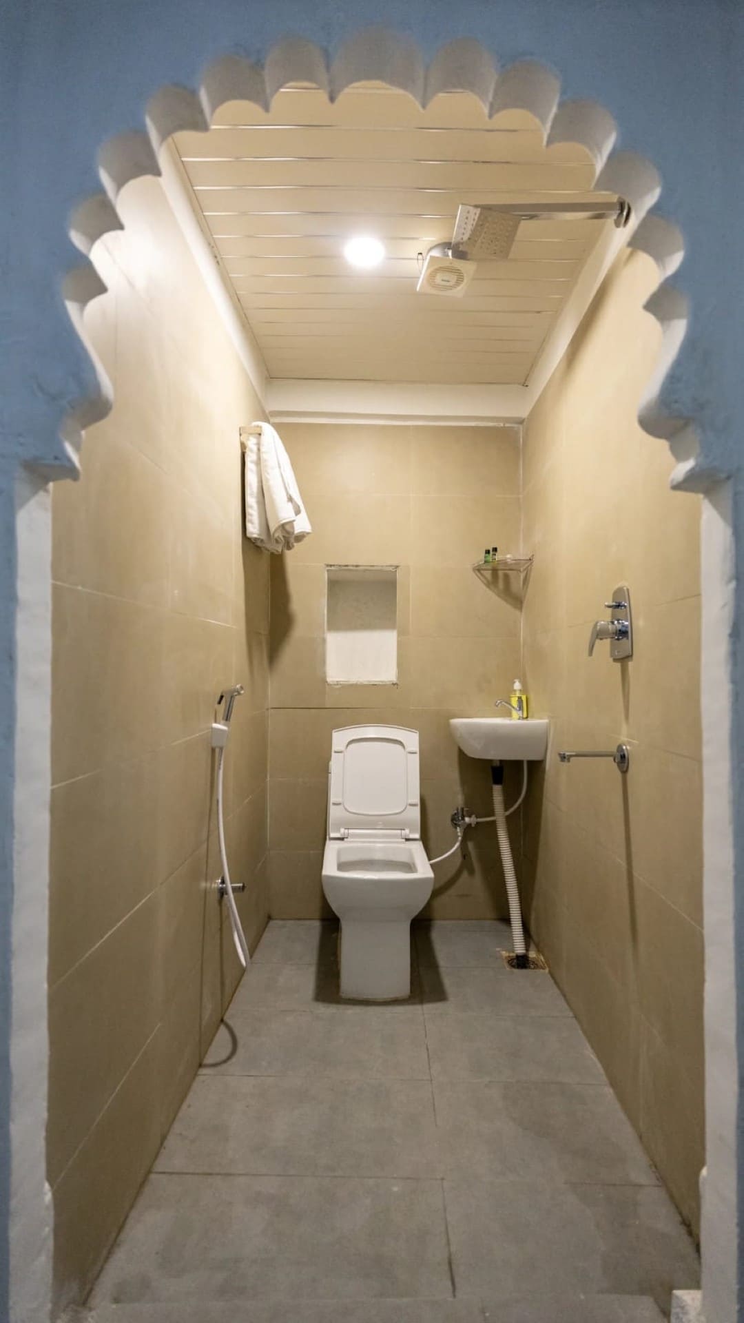 Heritage Property Near Jagdish Chowk - Tap to explore photos