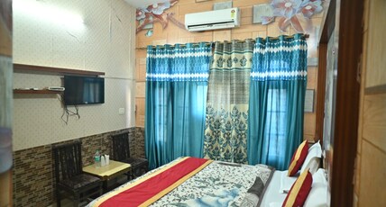 Hotel Raj Residency Room Type - Deluxe AC room