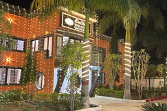 OmVana Hotel &Garden