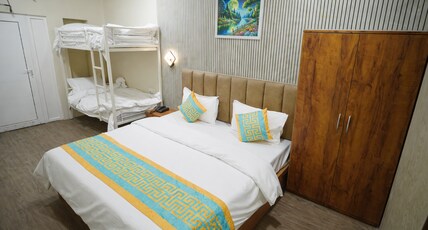 Click Find Stay Orderly Bazar Room Type - Deluxe Large