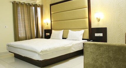hotel radiant inn Room Type - LUXURY