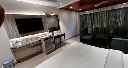 Hotel Dreamland,Lataguri Room Type - Deluxe Room with Balcony