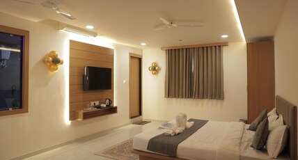 HOTEL VISTARA LUXE Room Type - DELUXE ROOM