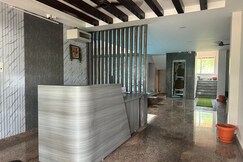SG SQUARE GRAND BEACH RESORT