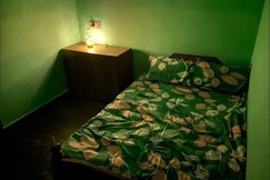 Roof top couple stay cozy