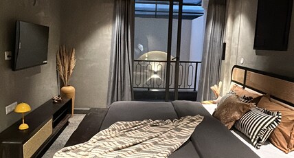 Kulture by Zipcode Room Type - The Speakeasy Hidden Hour |Jacuzzi Suite|Projector