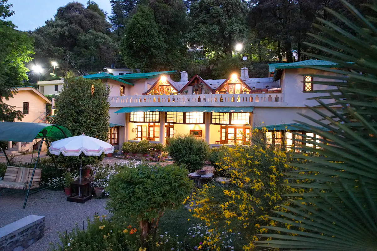 Clifton 5 BHK vintage villa in Nainital