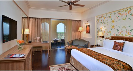 Indana Palace Jaipur Room Type - Premium King Room with Bathtub