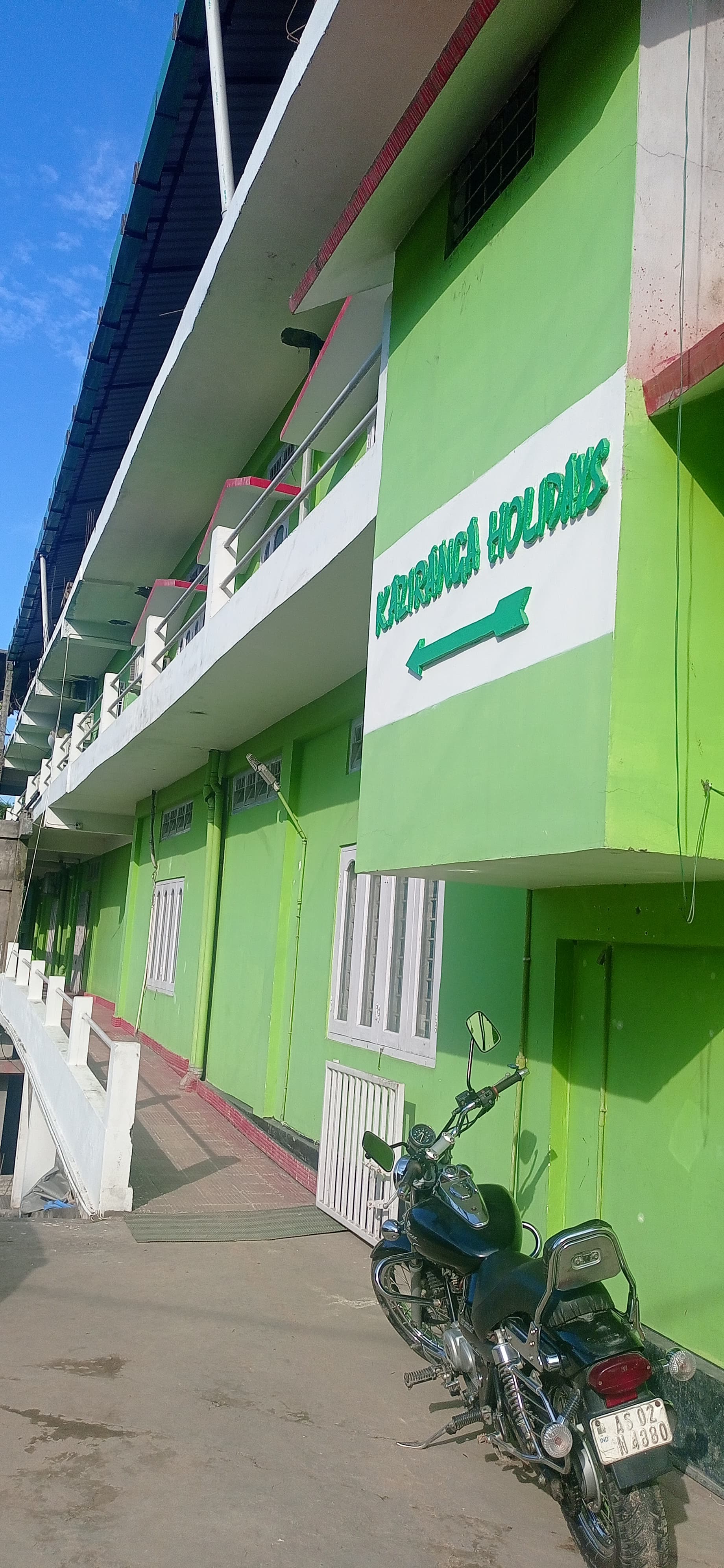 Hotel Kaziranga Holidays - Tap to explore photos