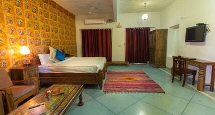 HOTEL BARSINGHA Room Type - Super Deluxe Room